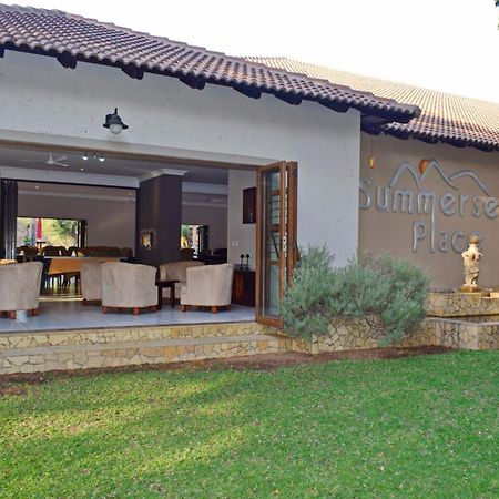 Summerset Place Country House Bela-Bela Bagian luar foto