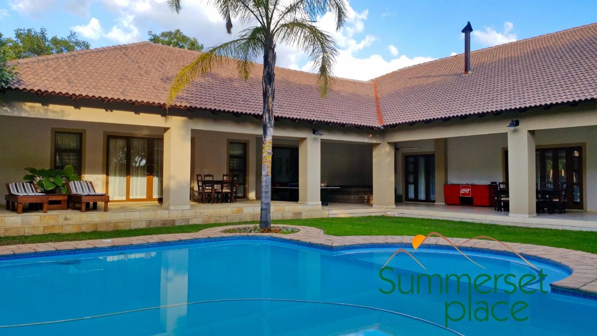Summerset Place Country House Bela-Bela Bagian luar foto
