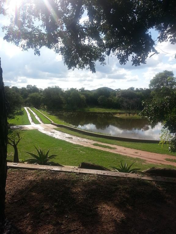 Summerset Place Country House Bela-Bela Bagian luar foto