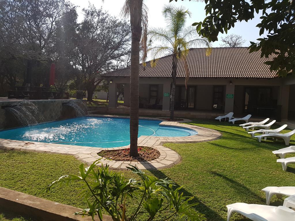 Summerset Place Country House Bela-Bela Bagian luar foto
